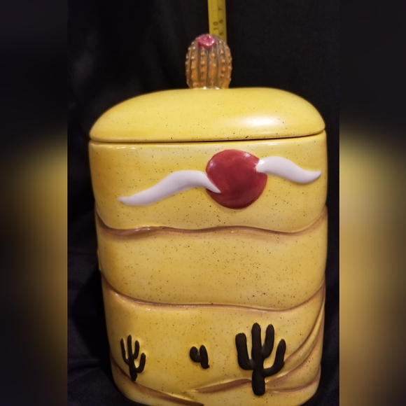 Ceramic Container - Picture 11 of 11